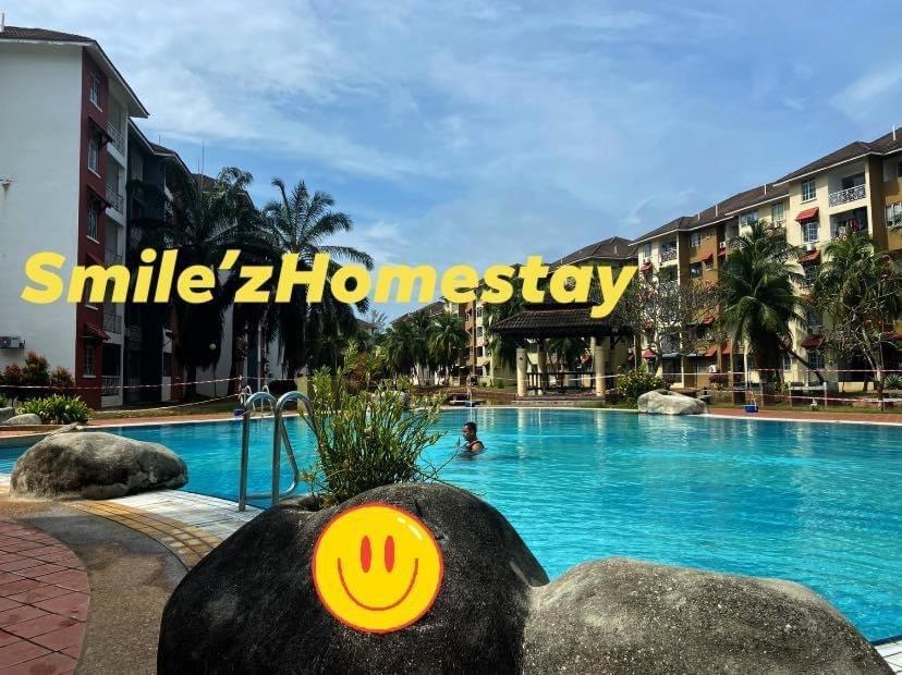 Smilez Homestay H102 & A306 At Pd Perdana Kondo Resort Port Dickson Esterno foto