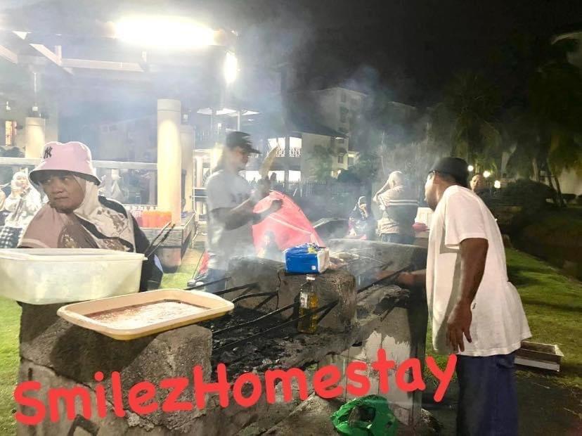 Smilez Homestay H102 & A306 At Pd Perdana Kondo Resort Port Dickson Esterno foto